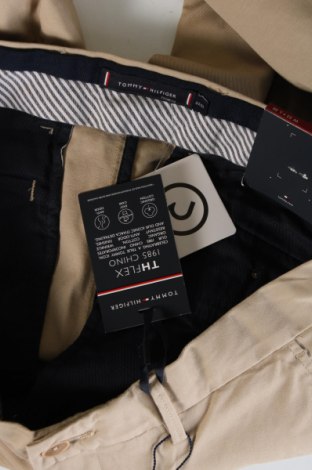 Pantaloni de bărbați Tommy Hilfiger, Mărime M, Culoare Bej, Preț 426,99 Lei