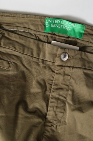 Pantaloni de bărbați United Colors Of Benetton, Mărime L, Culoare Verde, Preț 86,99 Lei