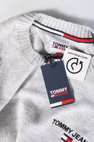 Pulover de bărbați Tommy Jeans, Mărime L, Culoare Gri, Preț 598,99 Lei