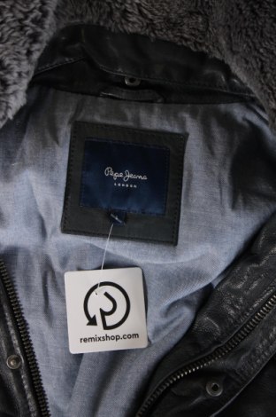 Мъжко кожено яке Pepe Jeans, Размер L, Цвят Сив, Цена 169,99 лв.