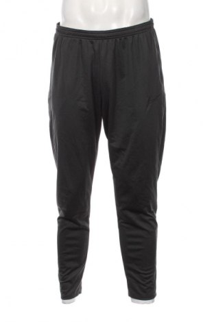 Pantaloni trening de bărbați Nike, Mărime XL, Culoare Verde, Preț 150,99 Lei