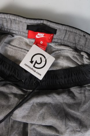 Pantaloni trening de bărbați Nike, Mărime S, Culoare Gri, Preț 150,99 Lei