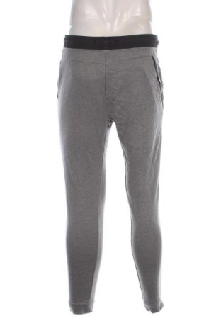 Pantaloni trening de bărbați Nike, Mărime S, Culoare Gri, Preț 150,99 Lei