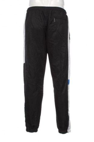 Pantaloni trening de bărbați Sergio Tacchini, Mărime L, Culoare Negru, Preț 212,99 Lei