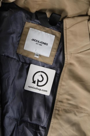 Geacă de bărbati Jack & Jones, Mărime M, Culoare Bej, Preț 122,99 Lei