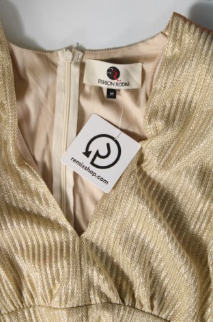 Kleid, Größe M, Farbe Golden, Preis € 27,70