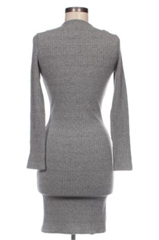 Kleid Bershka, Größe M, Farbe Grau, Preis € 14,84