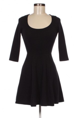 Rochie Bershka, Mărime S, Culoare Negru, Preț 33,99 Lei