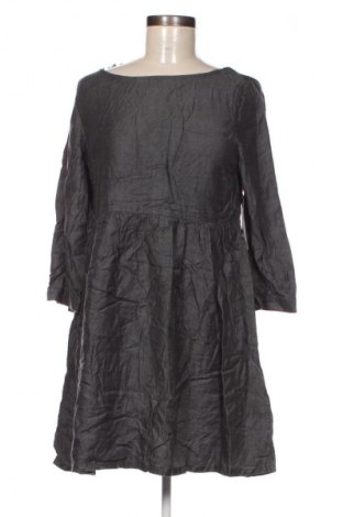 Kleid Clockhouse, Größe M, Farbe Grau, Preis 13,49 €