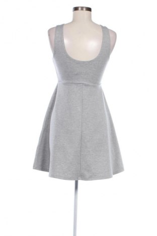 Kleid Clockhouse, Größe M, Farbe Grau, Preis € 8,49