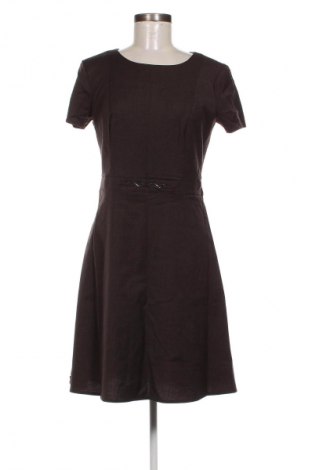 Kleid Dika, Größe M, Farbe Braun, Preis 46,67 €