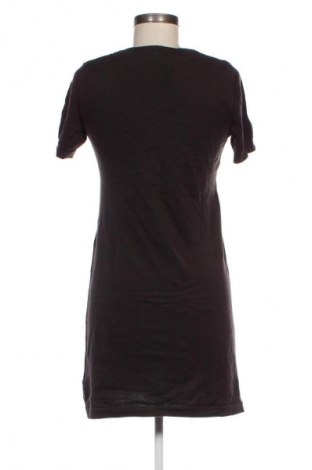 Kleid Edc By Esprit, Größe L, Farbe Grau, Preis € 5,99