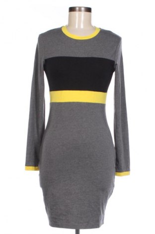 Kleid Fb Sister, Größe M, Farbe Grau, Preis 8,49 €