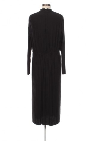 Kleid Monki, Größe XL, Farbe Schwarz, Preis 9,99 €