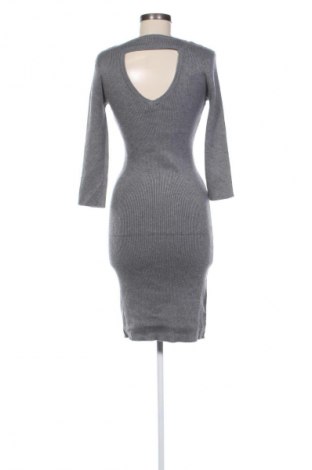 Kleid No Boundaries, Größe S, Farbe Grau, Preis 33,99 €