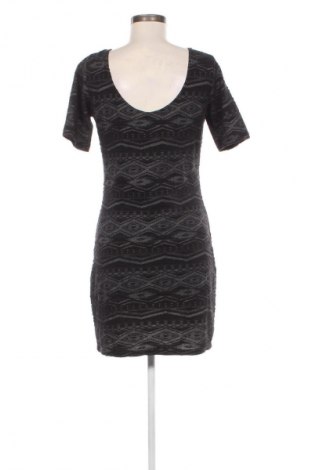 Kleid ONLY, Größe M, Farbe Mehrfarbig, Preis 12,99 €