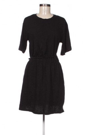 Rochie Old Navy, Mărime M, Culoare Negru, Preț 110,99 Lei