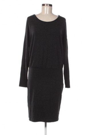 Kleid Pep, Größe M, Farbe Grau, Preis € 8,49