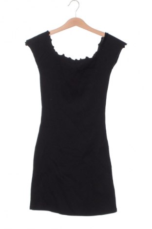 Kleid Pull&Bear, Größe M, Farbe Schwarz, Preis 13,99 €