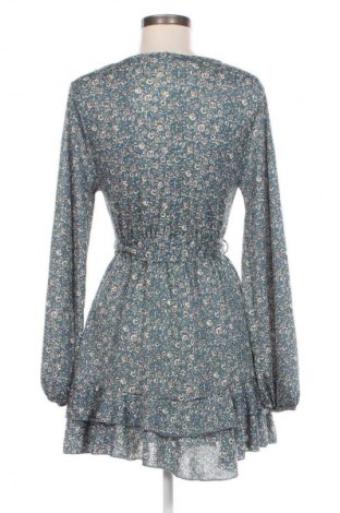 Kleid Pull&Bear, Größe M, Farbe Mehrfarbig, Preis € 15,49