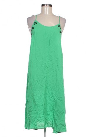 Kleid Reserved, Größe XL, Farbe Grün, Preis 8,99 €