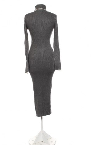 Kleid Zara, Größe M, Farbe Grau, Preis 23,99 €