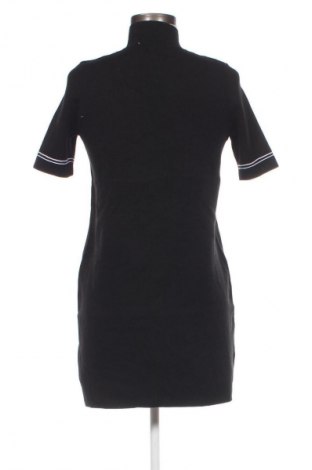 Kleid Zara, Größe M, Farbe Schwarz, Preis 9,99 €