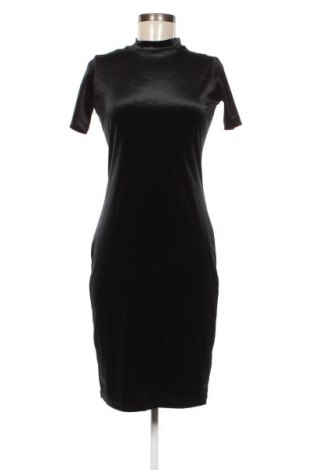 Kleid Zara Trafaluc, Größe M, Farbe Schwarz, Preis 13,99 €