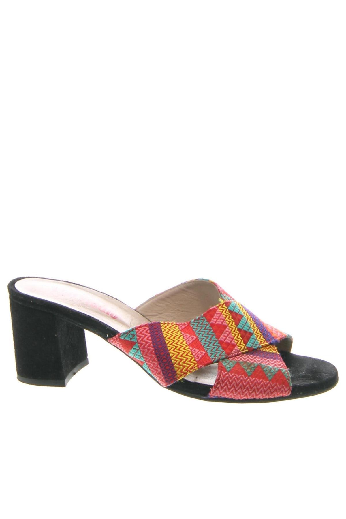 Papuci, Mărime 37, Culoare Multicolor, Preț 59,99 Lei