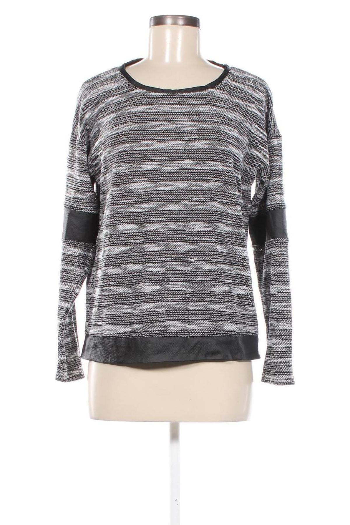 Damen Shirt ONLY, Größe S, Farbe Mehrfarbig, Preis 4,99 €