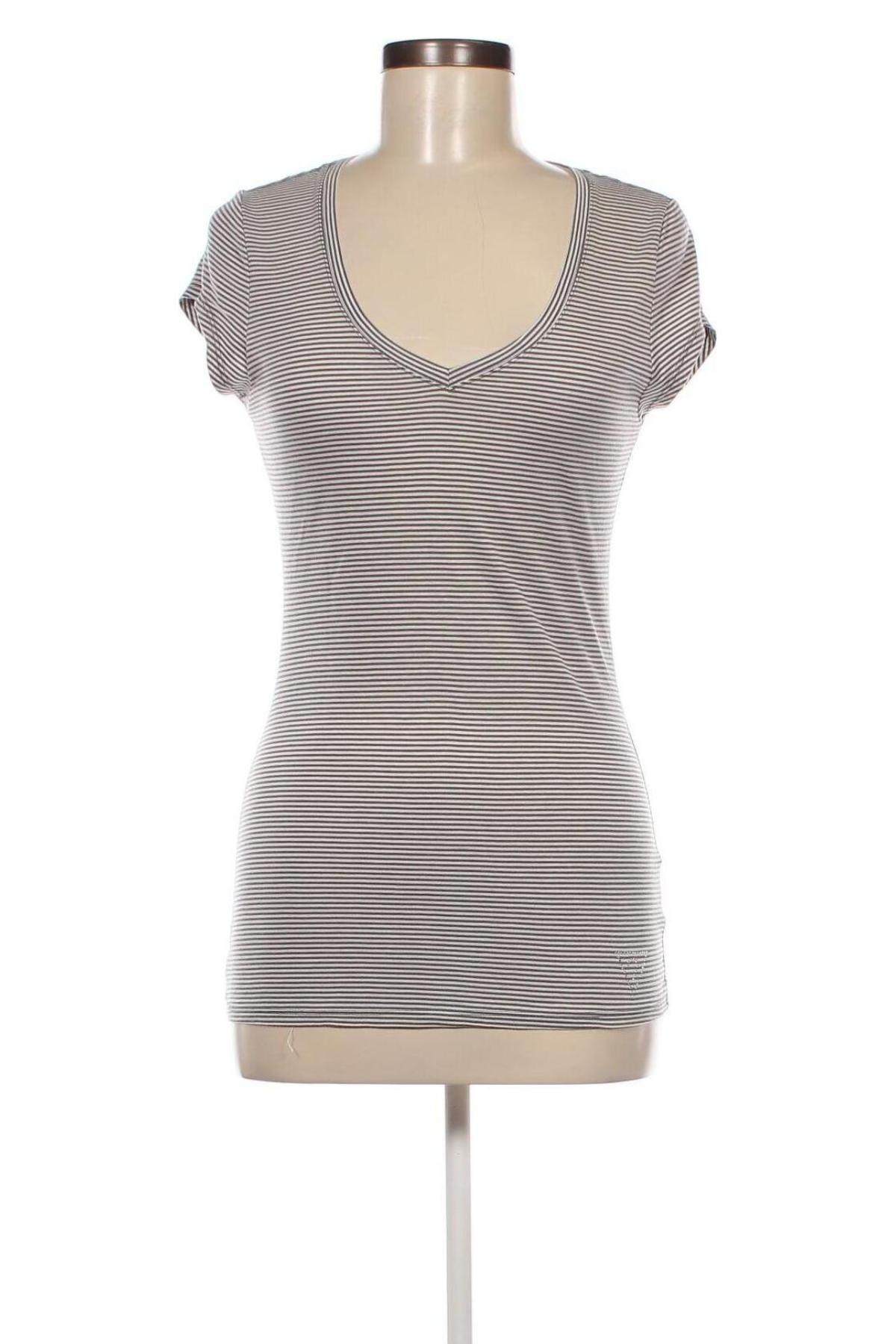 Damen T-Shirt Guess, Größe M, Farbe Mehrfarbig, Preis 9,99 €