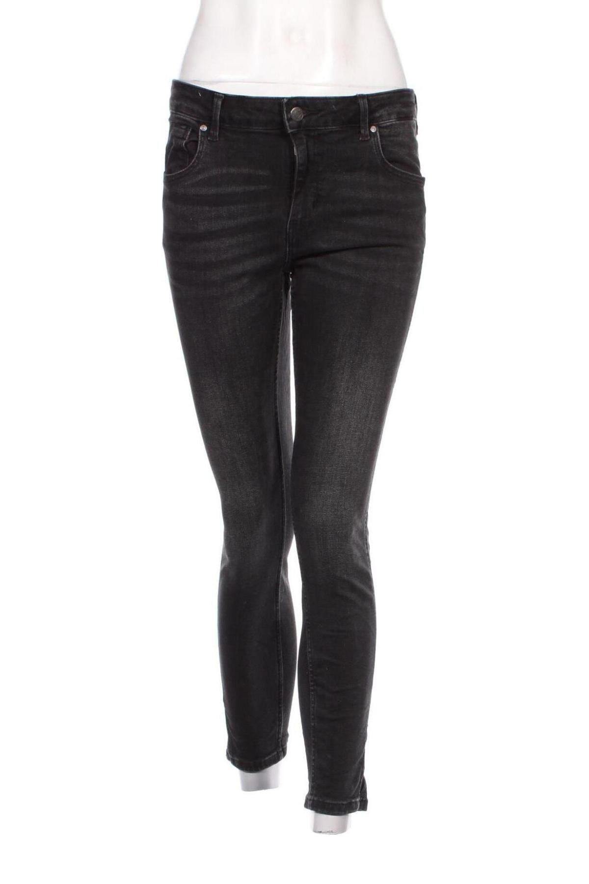 Damen Jeans Reserved, Größe M, Farbe Schwarz, Preis 8,99 €