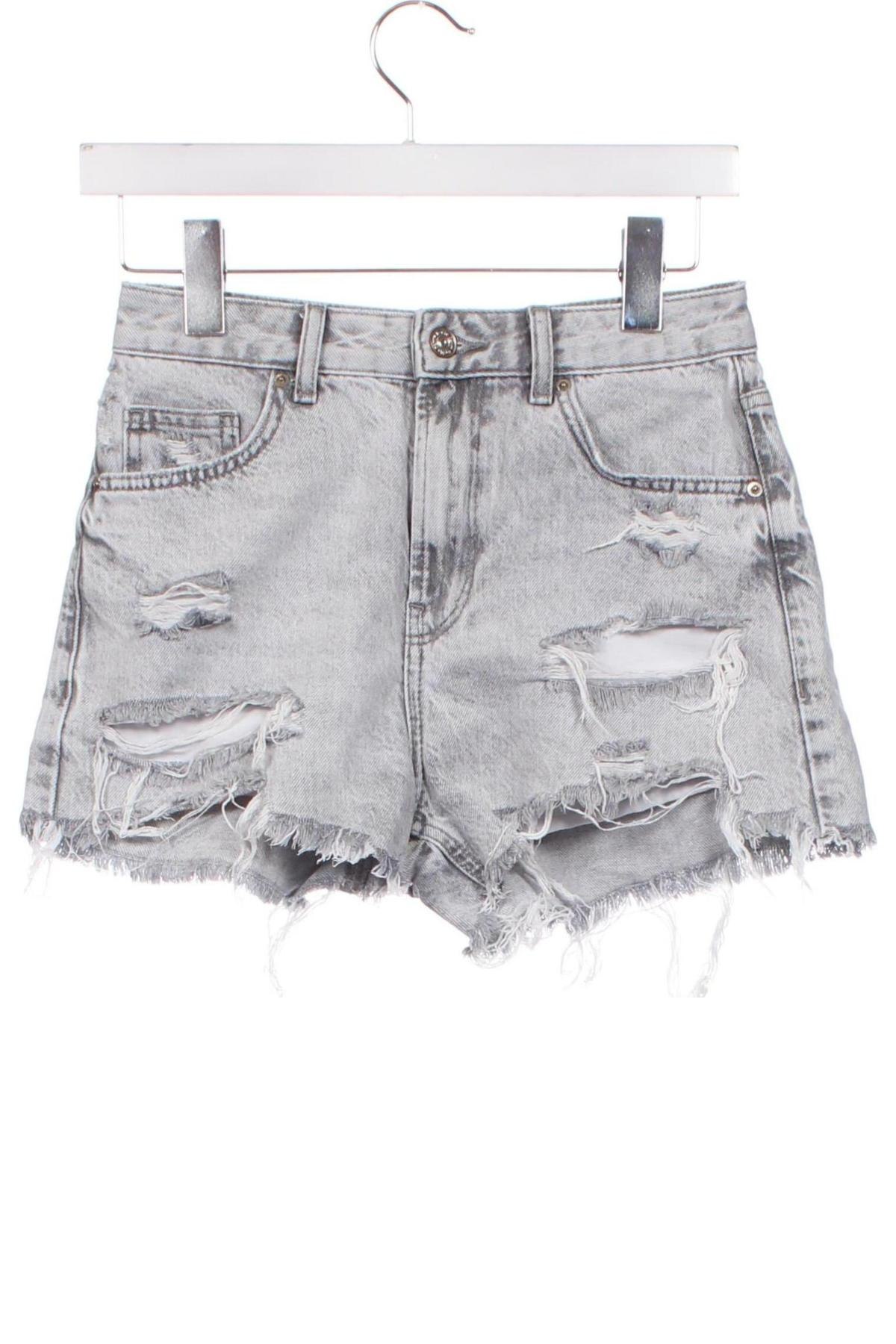 Damen Shorts Bershka, Größe XS, Farbe Grau, Preis 5,99 €