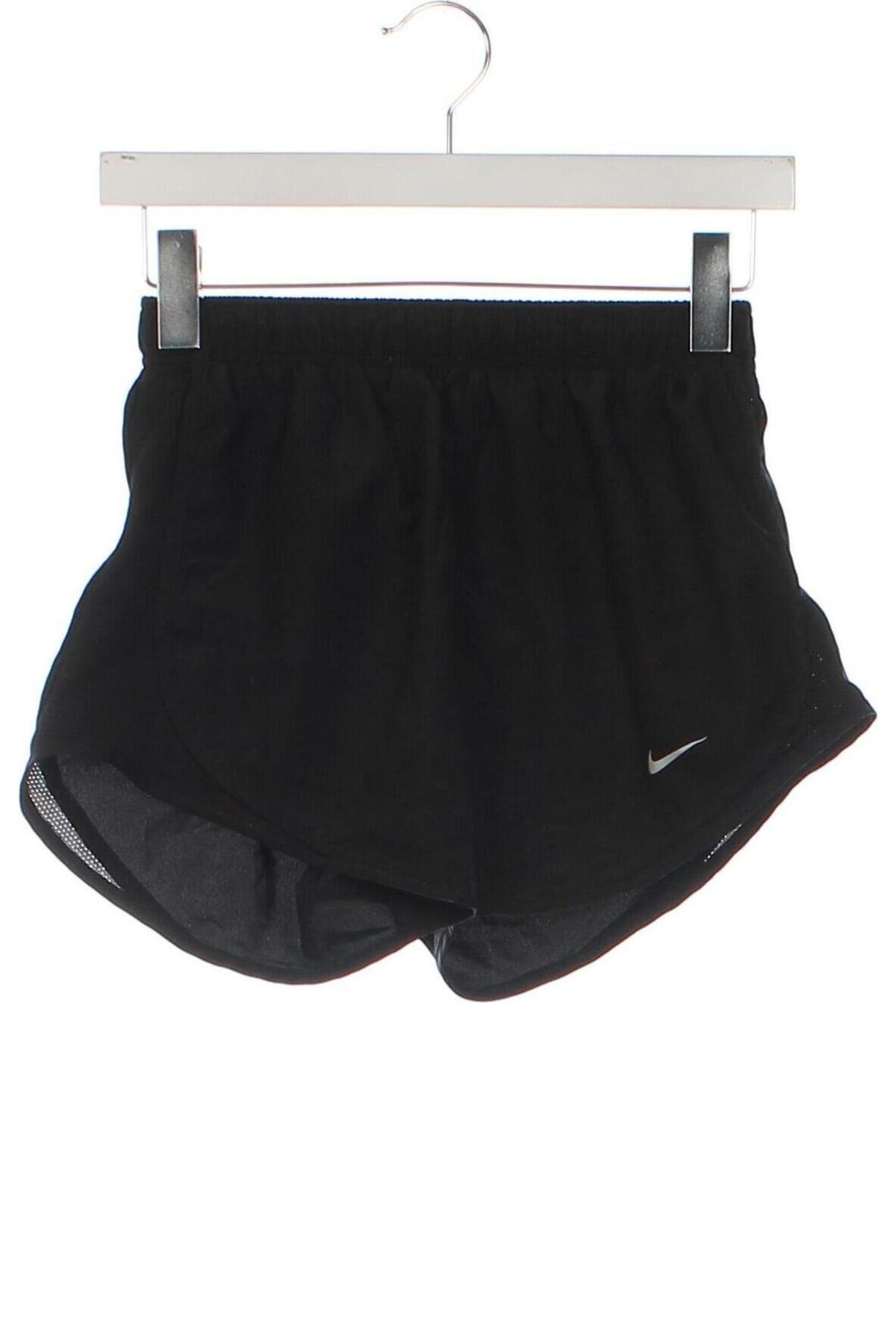 Pantaloni scurți de femei Nike, Mărime XS, Culoare Negru, Preț 111,99 Lei