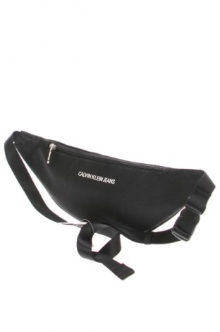 Deréktáska Calvin Klein Jeans, Szín Fekete, Ár 21 924 Ft
