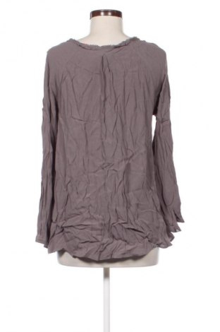 Damen Shirt Lieblingsstuck, Größe L, Farbe Grau, Preis € 65,60