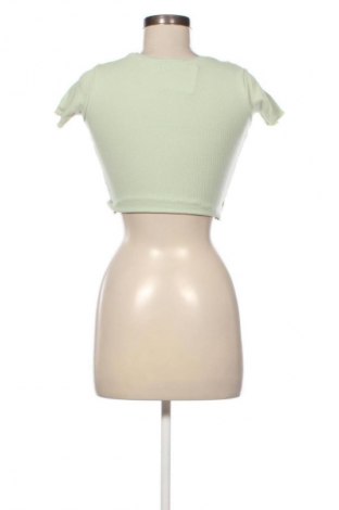 Damen Shirt Pull&Bear, Größe XS, Farbe Grün, Preis 9,72 €