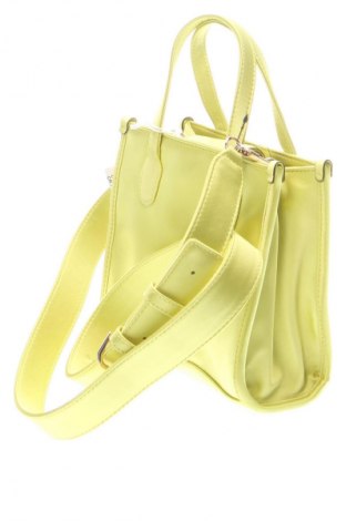 Дамска чанта Guess, Цвят Зелен, Цена 269,99 лв.