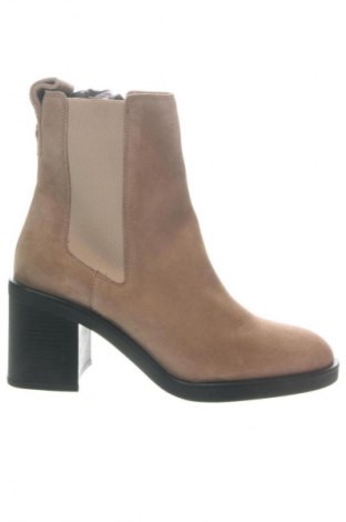 Botine de damă BOSS, Mărime 40, Culoare Bej, Preț 1.610,00 Lei