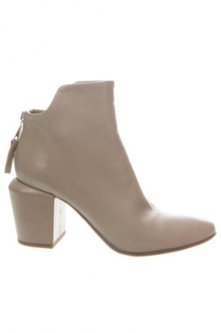 Botine de damă Elena Iachi, Mărime 35, Culoare Bej, Preț 1.084,99 Lei