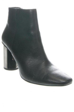 Botine de damă Zara, Mărime 40, Culoare Negru, Preț 142,99 Lei