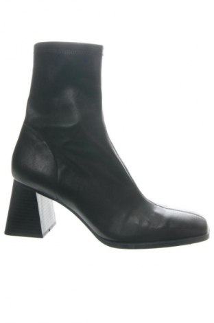Dámské boty  Stradivarius, Velikost 41, Barva Černá, Cena  1 579,00 Kč