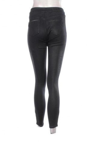 Дамски дънки Armani Exchange, Размер XS, Цвят Черен, Цена 89,99 лв.