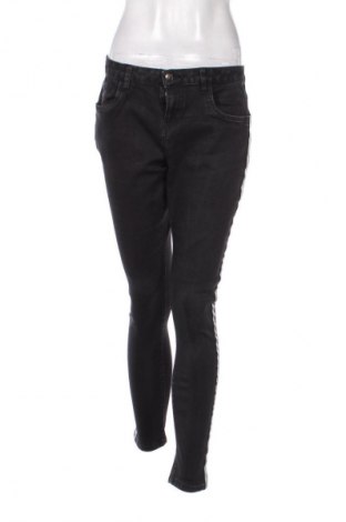 Damen Jeans Beloved, Größe M, Farbe Grau, Preis € 16,45