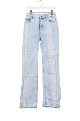 Dámske džínsy  Bershka, Veľkosť XS, Farba Modrá, Cena  14,83 €
