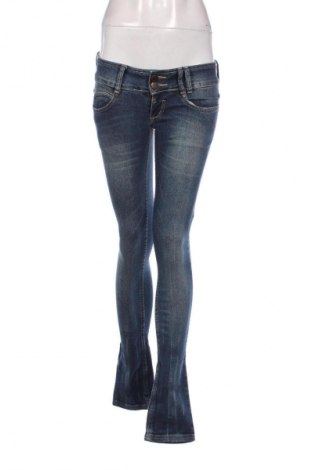 Damskie jeansy Bershka, Rozmiar M, Kolor Niebieski, Cena 124,92 zł