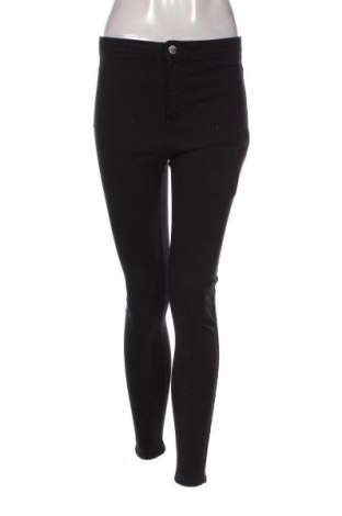 Blugi de femei Bershka, Mărime S, Culoare Negru, Preț 76,32 Lei
