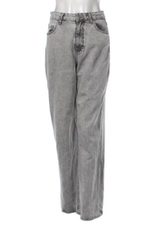 Blugi de femei Bershka, Mărime S, Culoare Gri, Preț 76,32 Lei