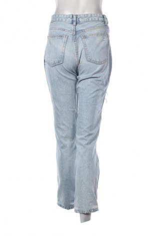 Damskie jeansy Bershka, Rozmiar S, Kolor Niebieski, Cena 66,67 zł