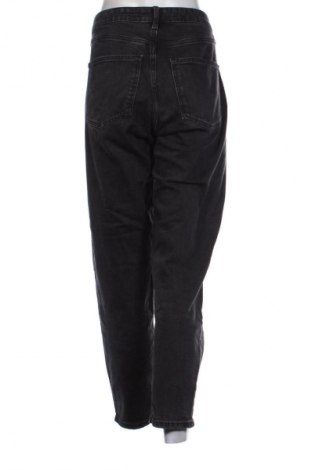 Damskie jeansy Bershka, Rozmiar XL, Kolor Czarny, Cena 66,67 zł
